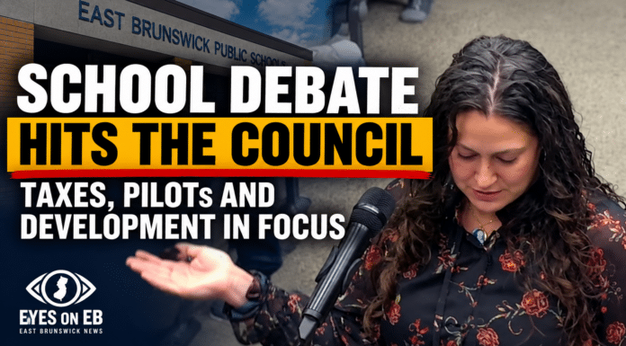 School worries move to the Council chamber as candidates, a Democratic leader and the mayor clash over the numbers School worries move to the Council chamber as candidates